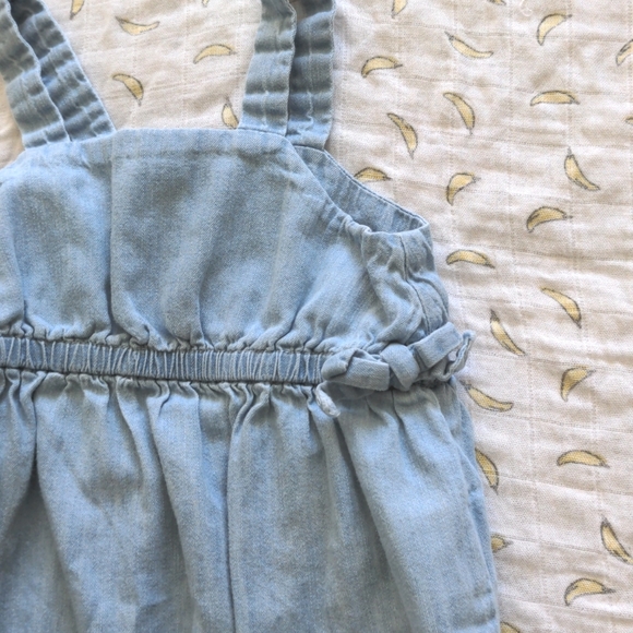 Baby Gap toddler denim romper one piece - Picture 3 of 4